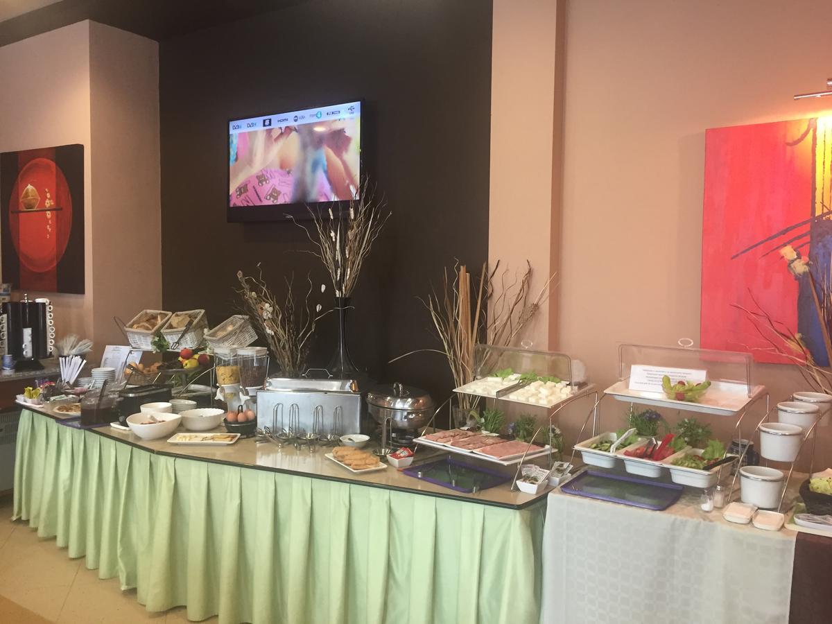 Benvita Hotel Golden Sands Bagian luar foto