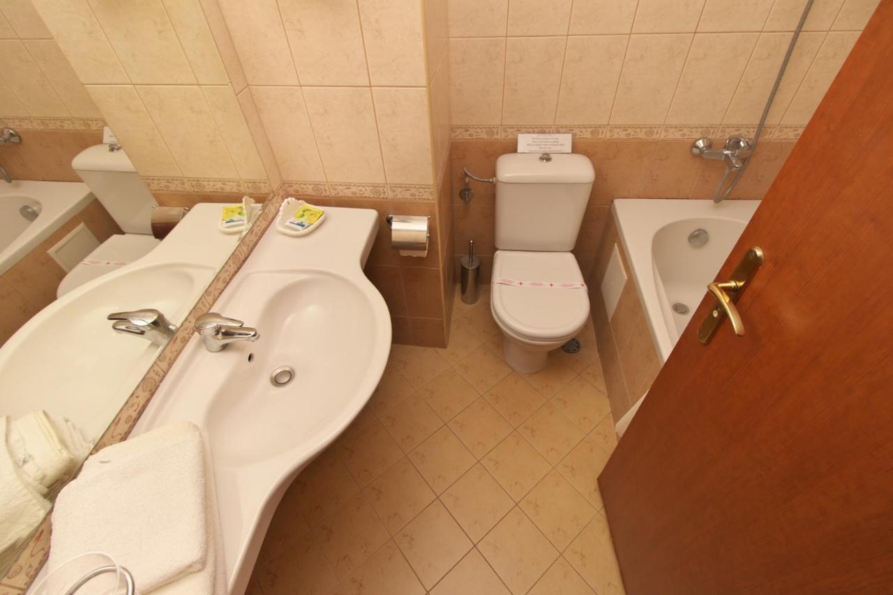 Benvita Hotel Golden Sands Bagian luar foto